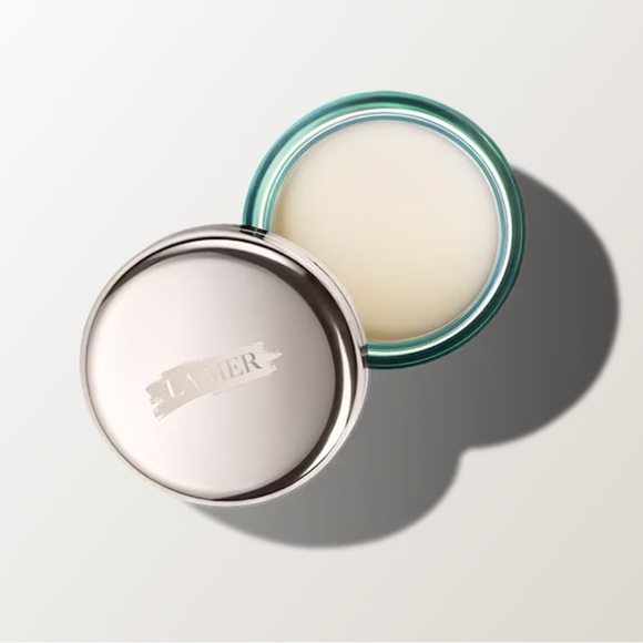 La Mer Lip Balm in Chic Green Box - Picture 2 of 2